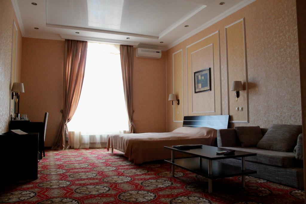 Hotel Kovcheg Tomszk Kültér fotó